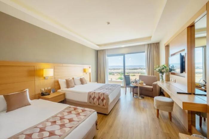 Salamis Bay Conti Resort Hotel & Casino Famagusta  Room photo A room at the hotel